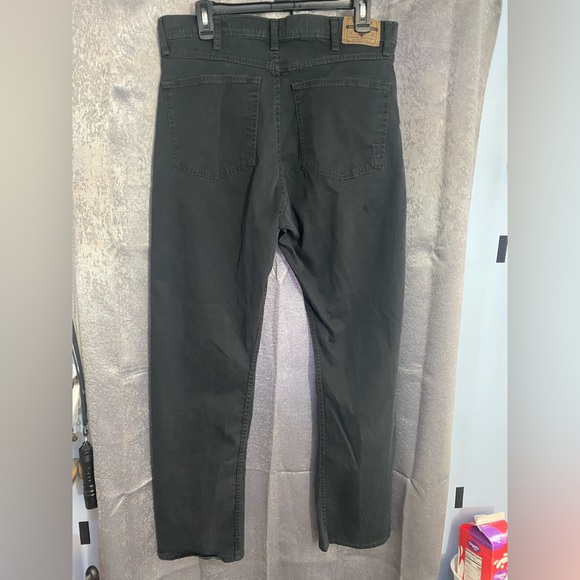 Men’s Wrangler Straight Fit Black Stretch Pants - Picture 2 of 8
